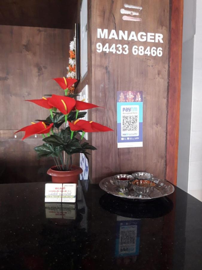 Lakshmi Paradise Lodge A/C Pollāchi Eksteriør bilde